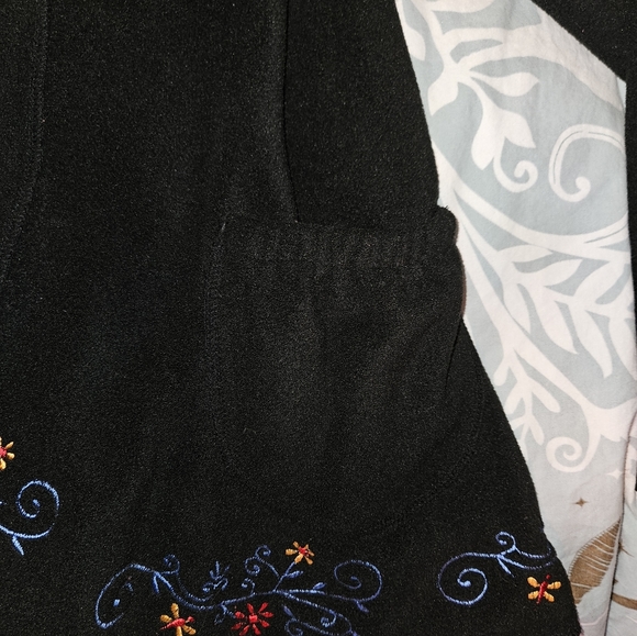Embroidered Fleece Wrap - Picture 2 of 6